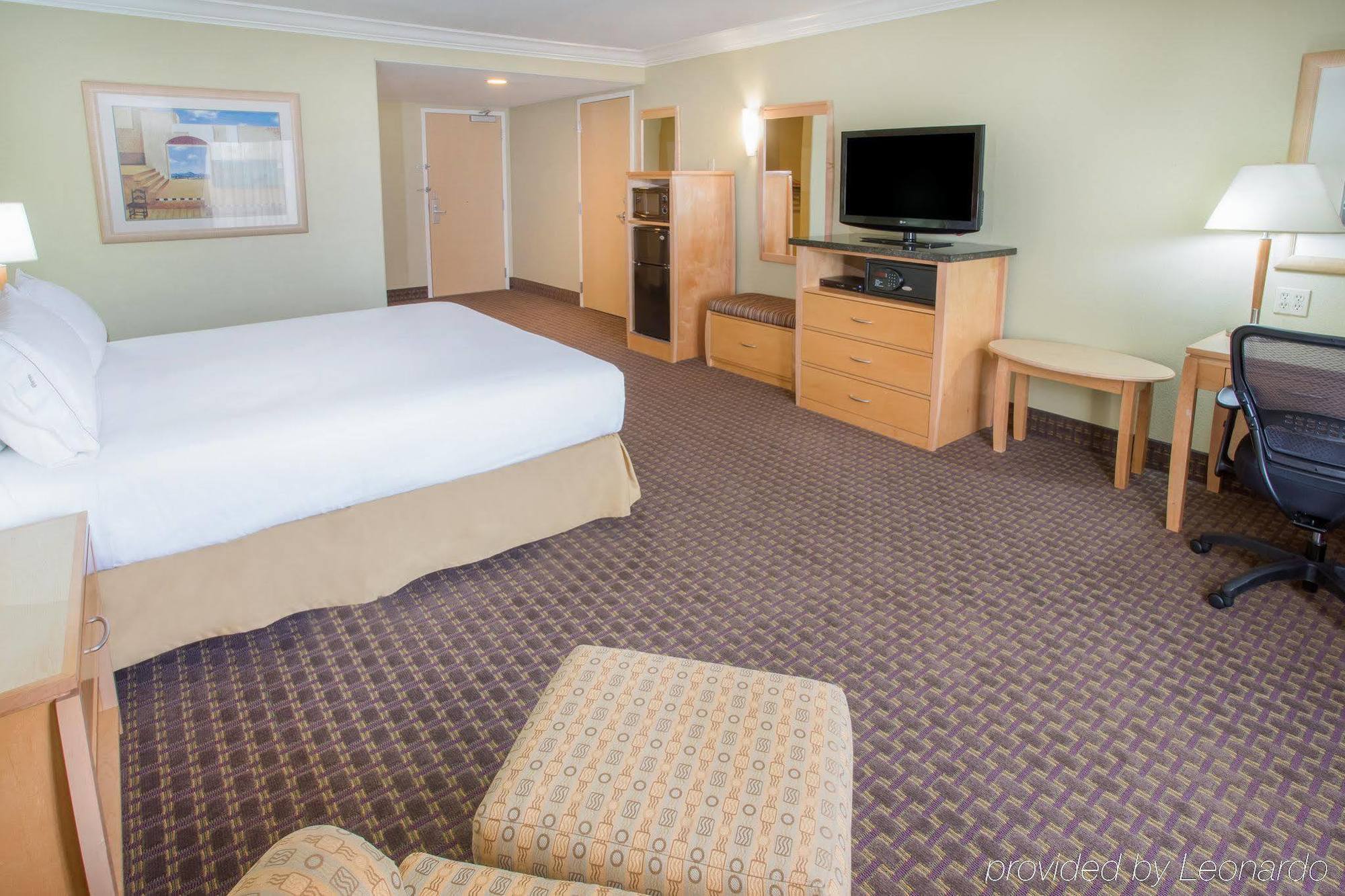 Holiday Inn Express Hotel & Suites Vacaville By Ihg Εξωτερικό φωτογραφία