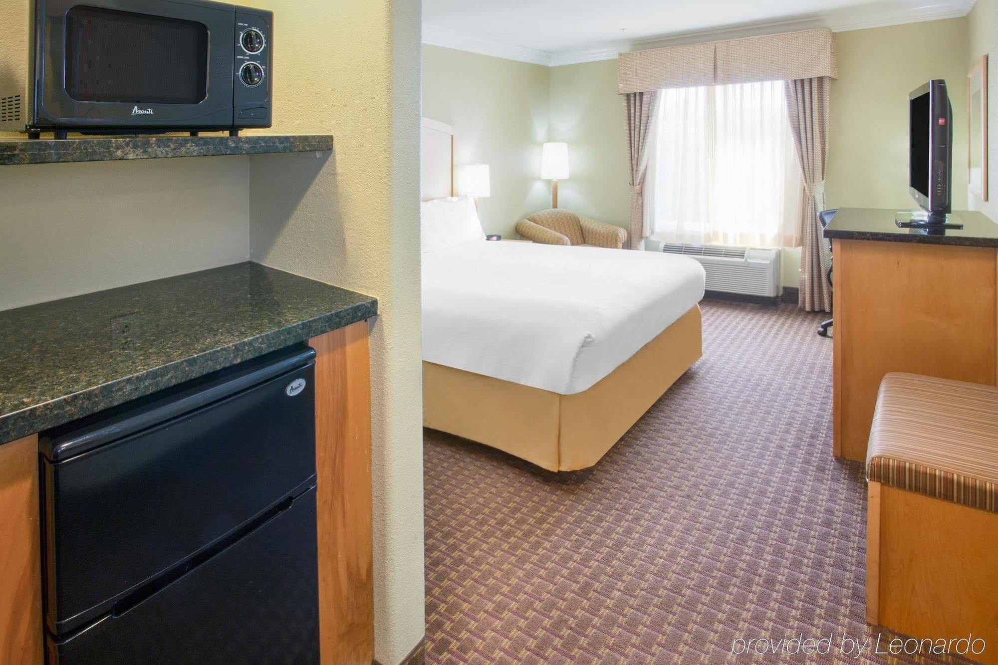 Holiday Inn Express Hotel & Suites Vacaville By Ihg Εξωτερικό φωτογραφία